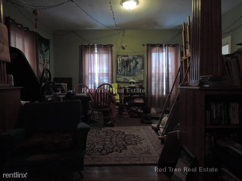Primary Photo - 8 Greylock Rd