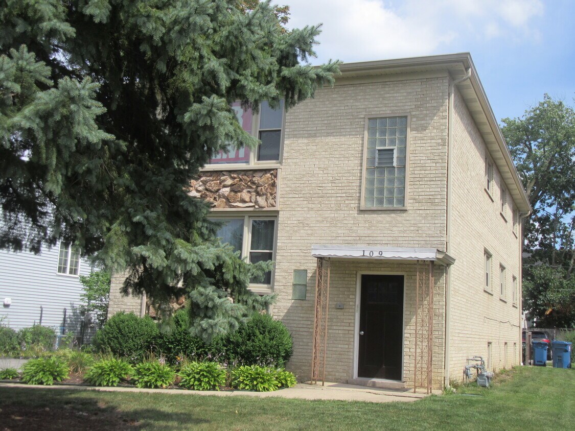 Primary Photo - 109 Avon Rd