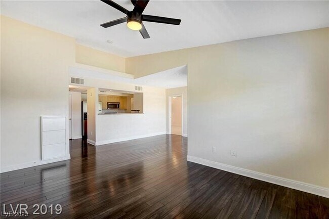 Building Photo - 8000 W Badura Ave