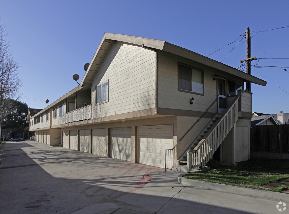 Building Photo - 238 Avocado St