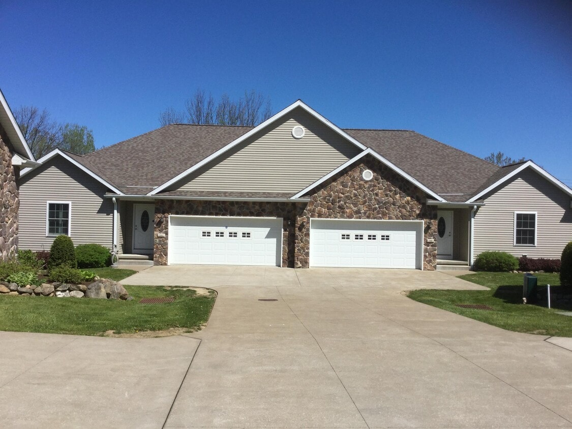Foto principal - 6028 Swanville Rd