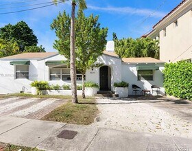 Building Photo - 3124 SW 1st Ave