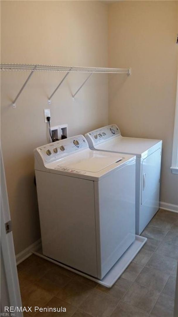 Foto del edificio - 3 br, 2.5 bath House - 105 Parkway Ct