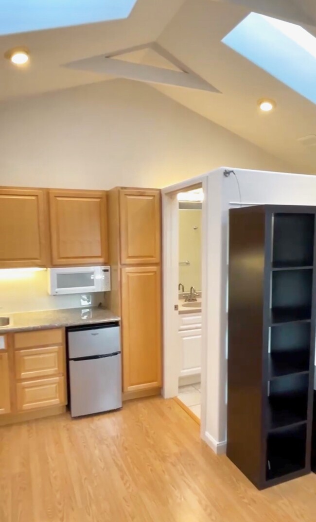 Partial view of Kitchen/ door to Bath open - 6116 Colby St