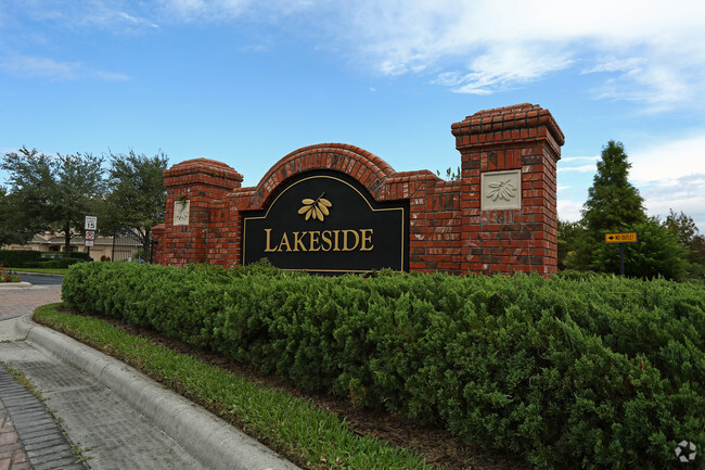 Lakeside Townhomes at Seven Oaks - Lakeside At Seven Oaks