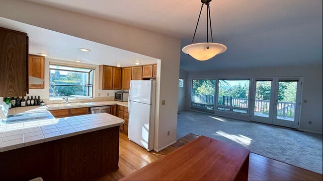 Photo - 215 19th Ave House