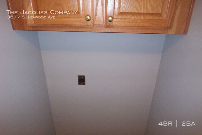Foto del edificio - 3677 Leawood Ave