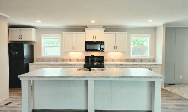 Building Photo - 8049 Harbour Dr