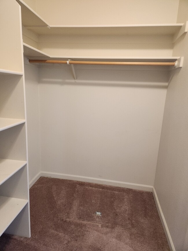 Master closet - 1586 NE Grandhaven Dr