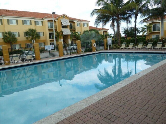 Foto del edificio - 7300 NW 114th Ave