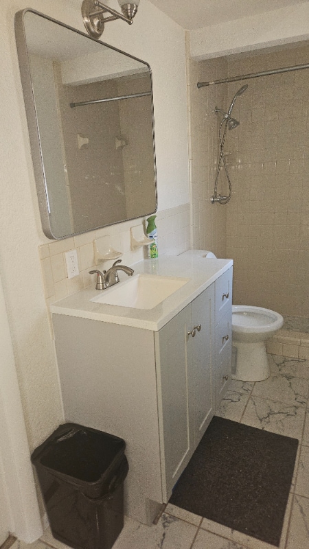 Building Photo - 15846 Adobe Dr