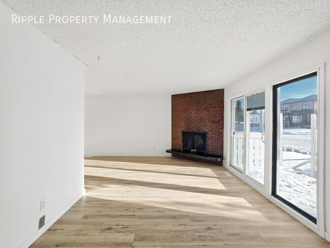 Building Photo - INCREDIBLE RENOVATED 3 BEDS, 1 BATHS UPPER | NEW APPLIANCES & WINDOWS | DESIRABLE LOCATION