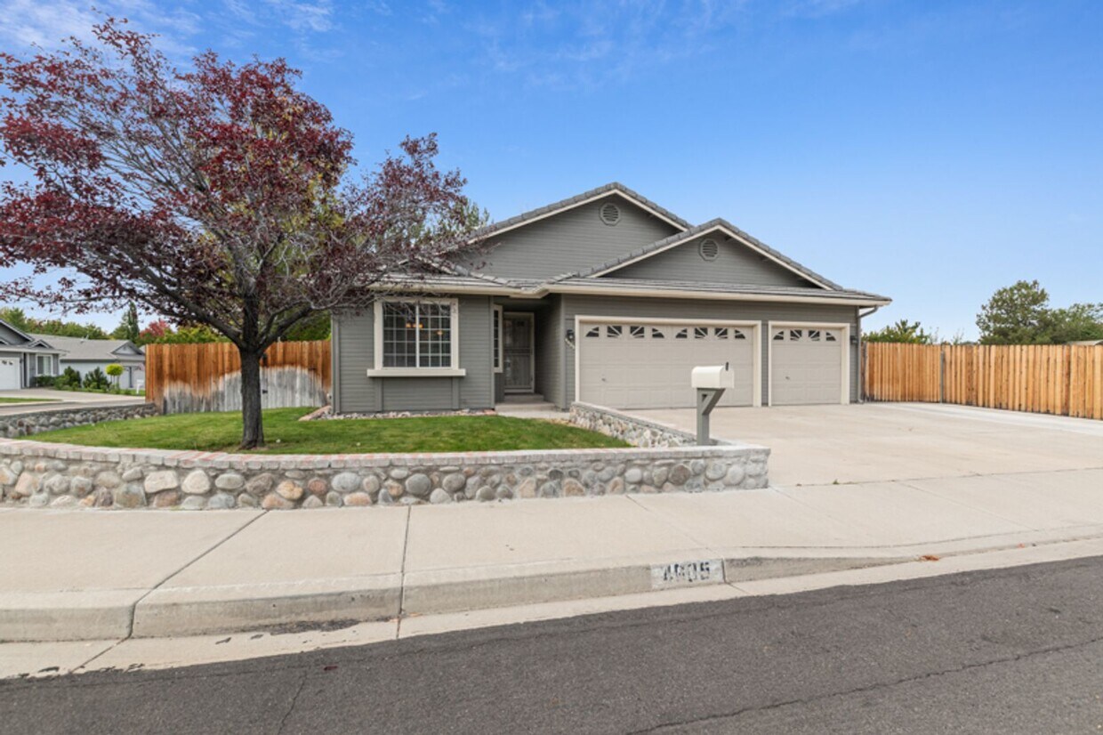 Foto principal - Sparks Home in the Vistas with RV Parking!!