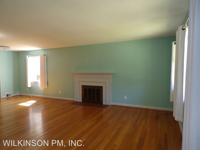 Foto del edificio - 2 br, 1 bath House - 3219 Norfolk Lane