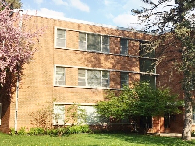Building Photo - 300 16th St NE