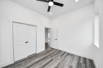 Building Photo - 2709 Dennis St