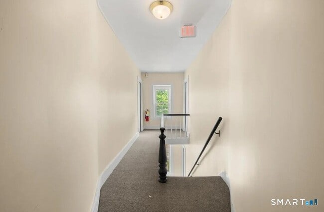 Building Photo - 21 Plains Rd