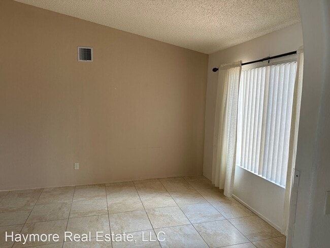 Building Photo - 3 br, 2 bath House - 4944 La Canada