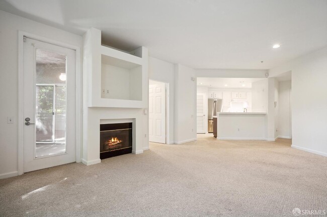 Building Photo - 220 Caldecott Ln