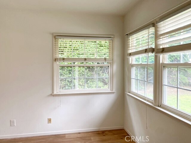 Building Photo - 4457 Oakwood Ave