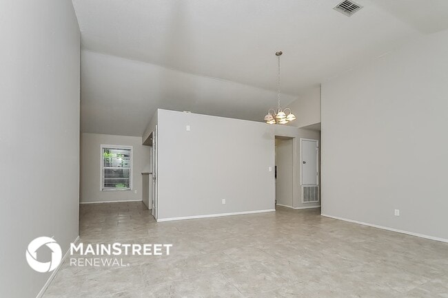 Building Photo - 12104 Fruitwood Dr