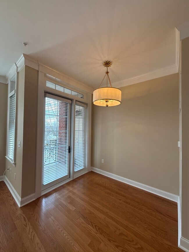 Building Photo - Tranquil Court - T.R. Lawing Realty Property