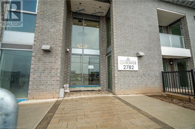 Building Photo - 2782 Barton St E