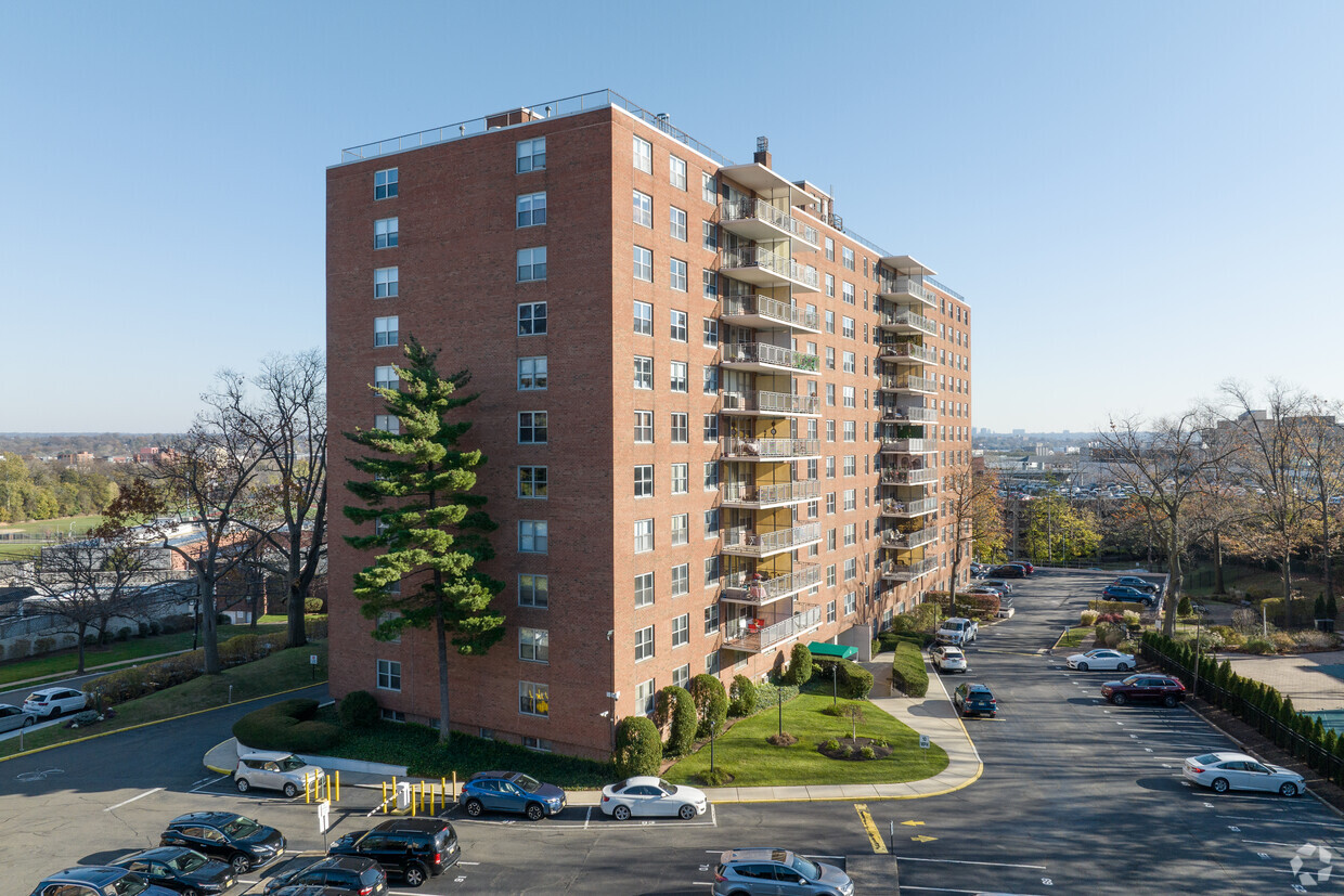 Primary Photo - Executive House Condominium