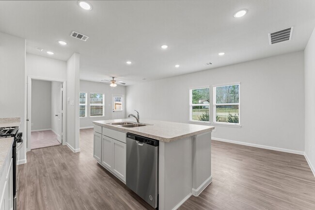 Foto del edificio - 20802 Adventure Wy