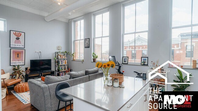 Foto del edificio - 1427 N Milwaukee Ave