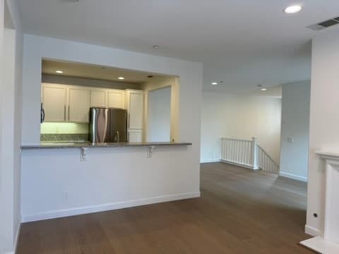 Building Photo - 1341 McFadden Dr