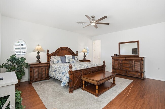 Foto del edificio - 9340 Triana Terrace