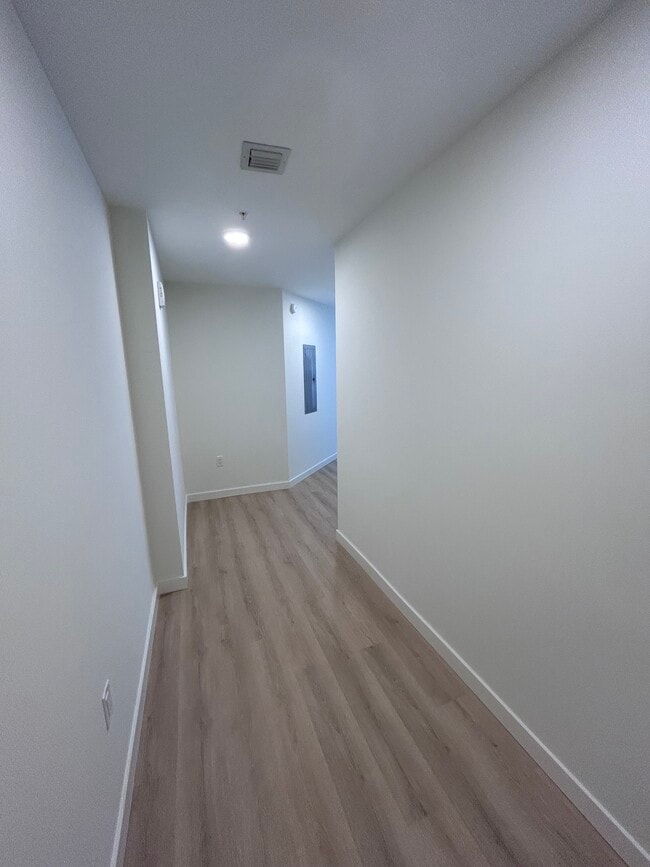 Building Photo - 239 Fordham Dr