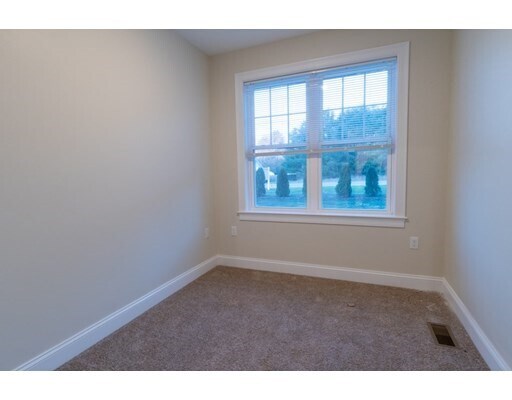 Building Photo - 80 N Meadows Rd