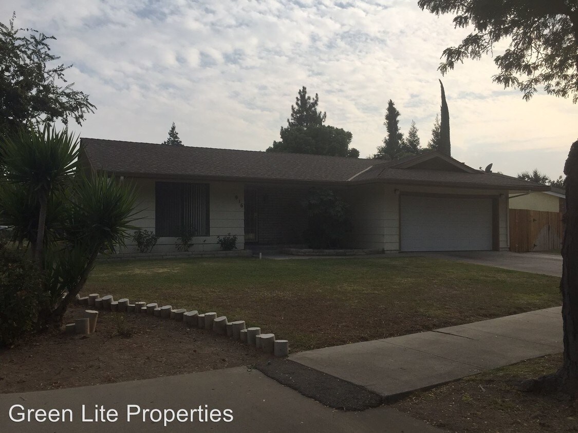 Primary Photo - 916 Northwood Dr