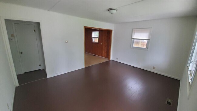 Building Photo - 1221 N Goodlet Ave