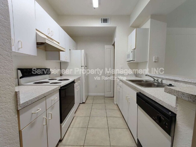 Building Photo - 17104 Carrington Park Dr