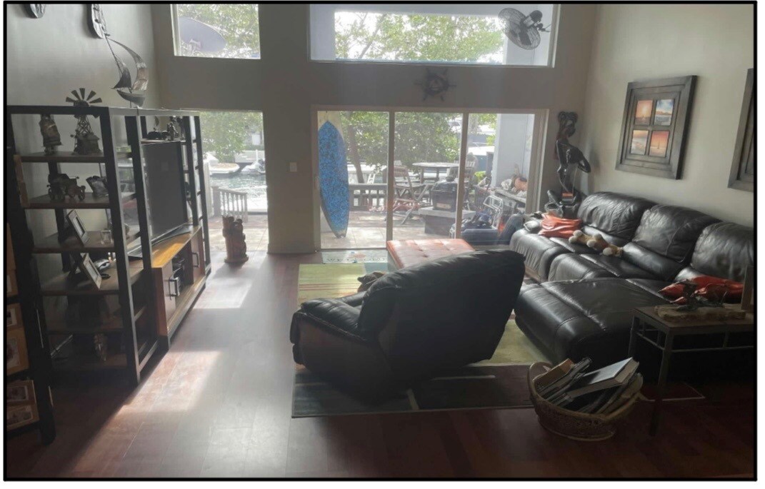 Foto principal - 2408 NE 135th St
