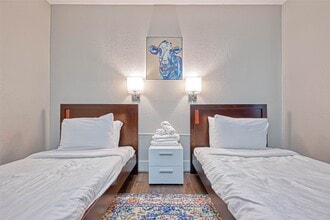 Building Photo - 10601 Willowgrove Dr