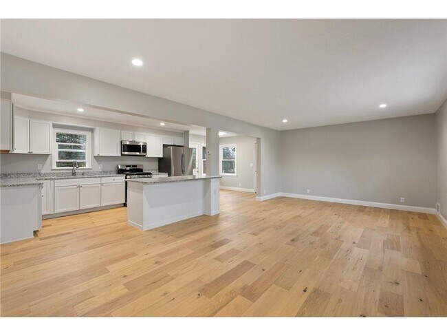 Building Photo - 7717 Glasgow Dr