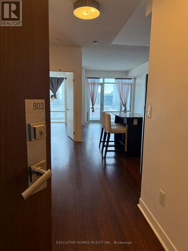 Building Photo - 365 Prince of Wales Dr