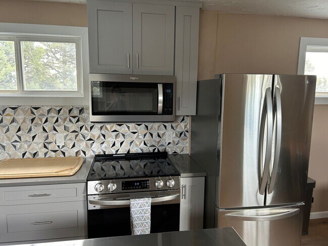 Foto del edificio - FOR RENT: Unfurnished Barndominium upstairs apartment, 1 bed, 1 bath with AC - Pet Friendly