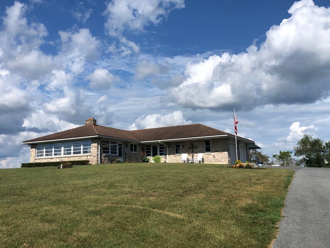 1379 Irish Creek Rd, Mohrsville, PA 19541 House Rental in Mohrsville