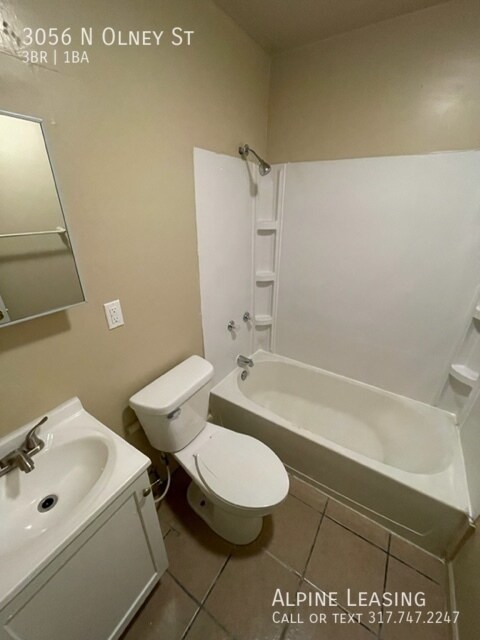 Primary Photo - 3 Bedroom only a couple of blocks from pop...