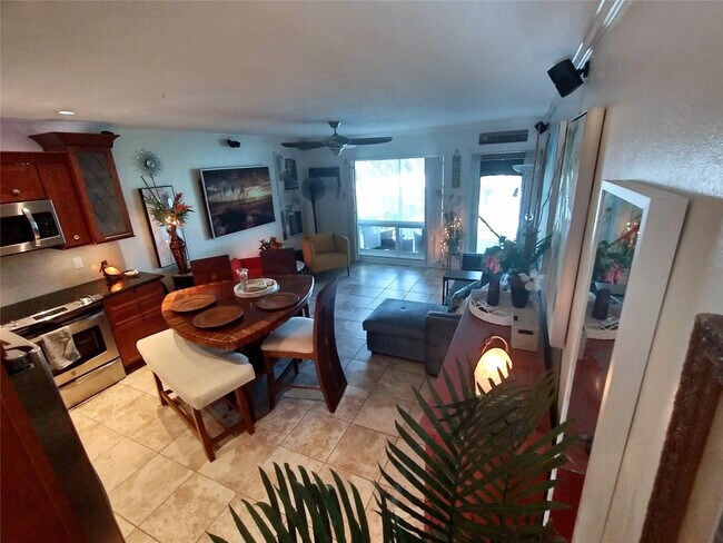 Foto del edificio - 3212 SE 8th St