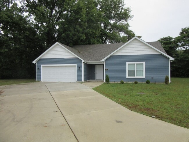Building Photo - 3636 Joy Cir E