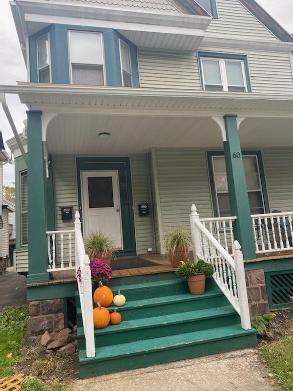 Steps to front door - 60-2 Harper St