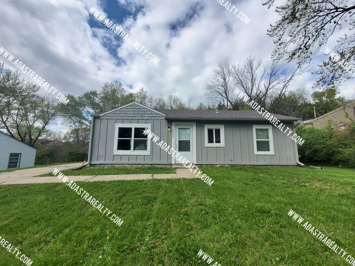 Completey Renovated 3 Bedroom KCK HomeAva... House Rental in Kansas