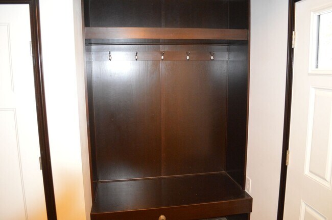 Foto del edificio - 467 Sparrow Way
