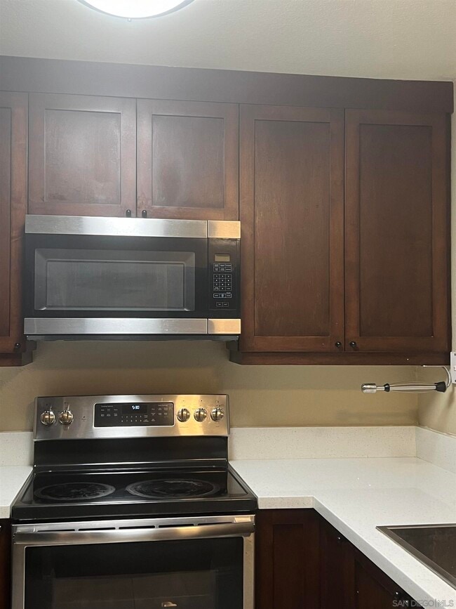 Building Photo - 3520 Lebon Dr